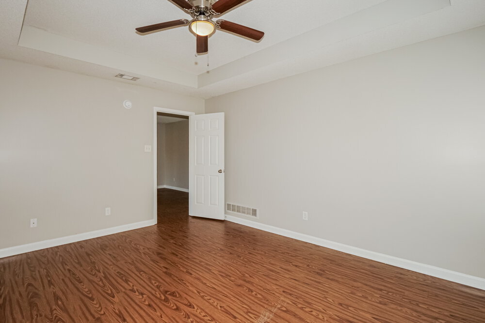 Building Photo - 1118 Greenwich Dr