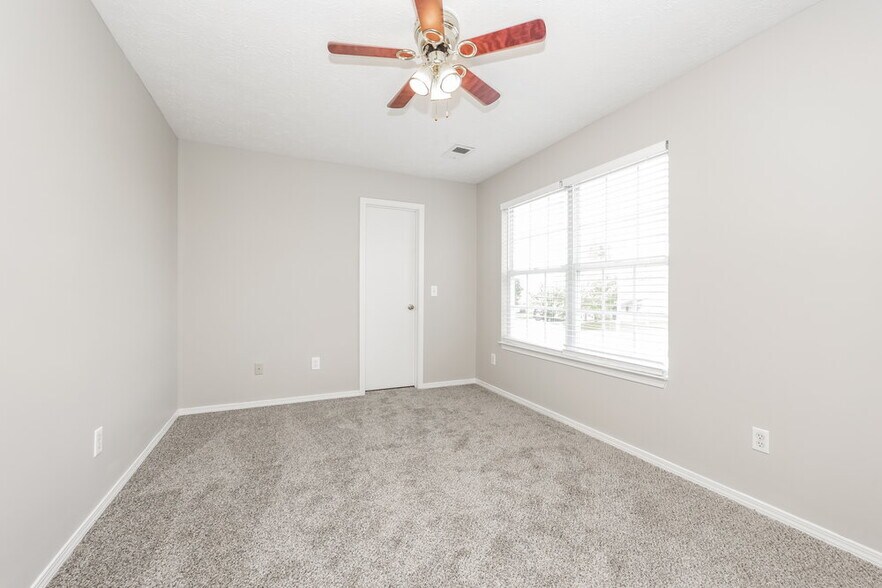 Building Photo - 1627 Jo Ann Dr