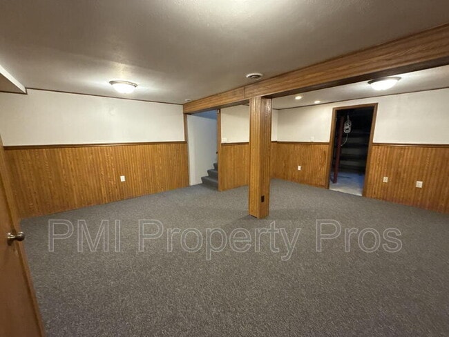 Building Photo - 8150 S 88th St