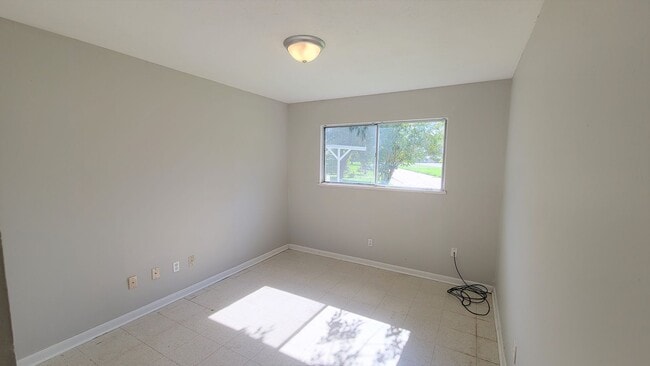 Building Photo - 3406 Black Lake Cir