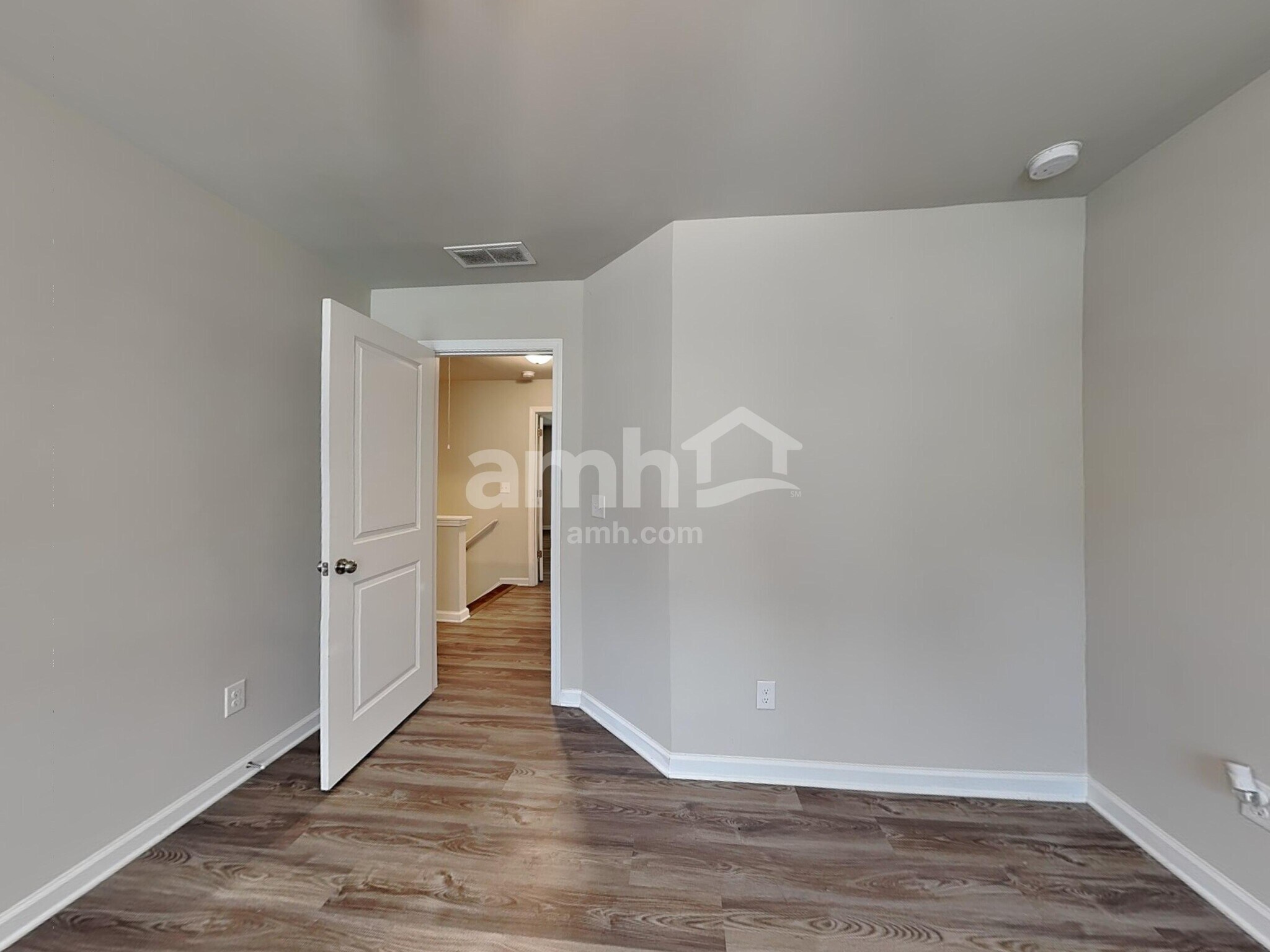 Building Photo - 107 Omega Ct