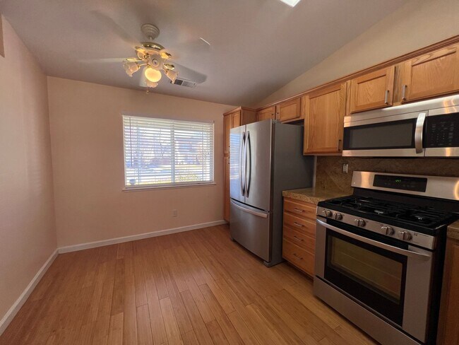 Building Photo - Charming 3/2/2 Home in Gardnerville *MUST SEE*