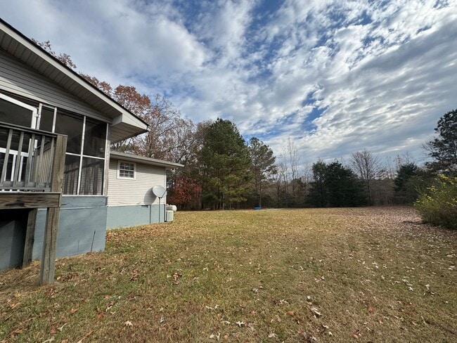 Building Photo - Private 3/2 Country House- $1,595