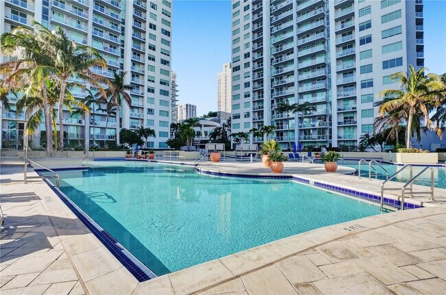 Building Photo - 244 Biscayne Blvd