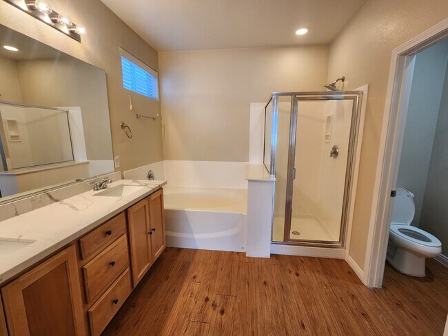 Building Photo - 6229 Majestic Hills Ave