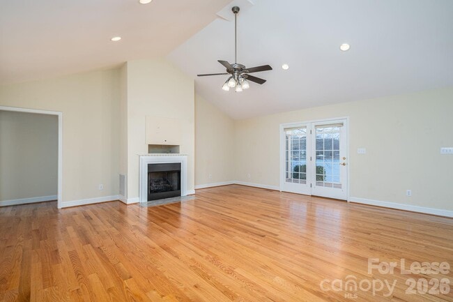 Building Photo - 4626 Little Creek Dr