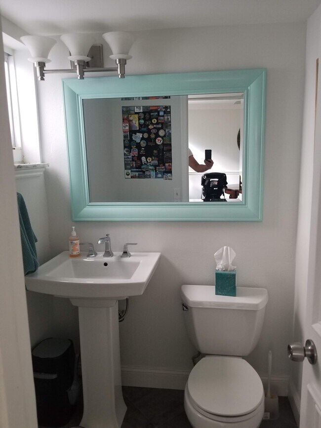 Building Photo - 3412 Franklin Ave