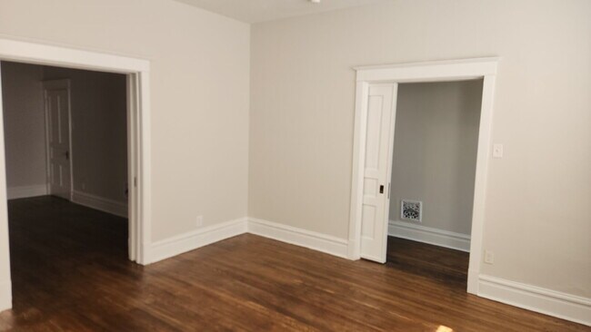 Building Photo - 3721 Iowa Ave