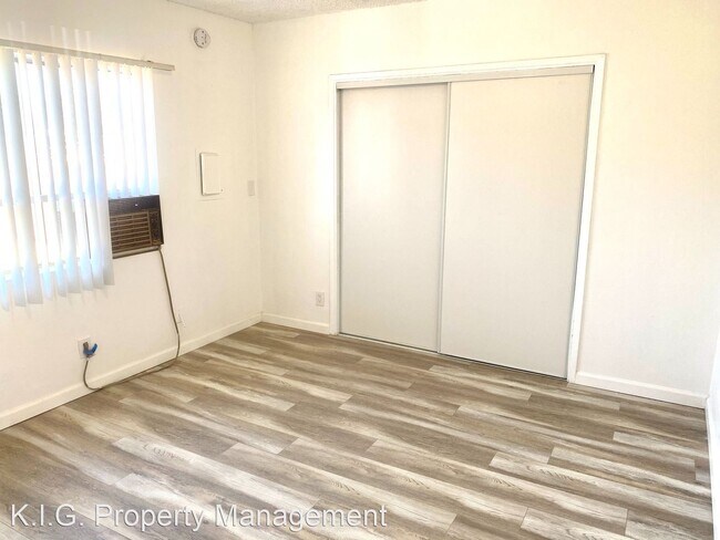 Building Photo - 1 br, 1 bath Apartment - 14109 Hatteras St...