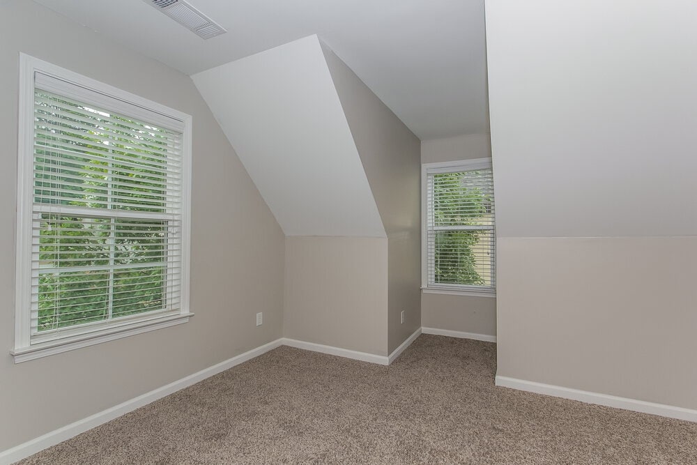 Building Photo - 34 Cliffhaven Cir