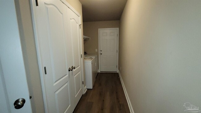 Building Photo - 6884 Buckthorn Cir