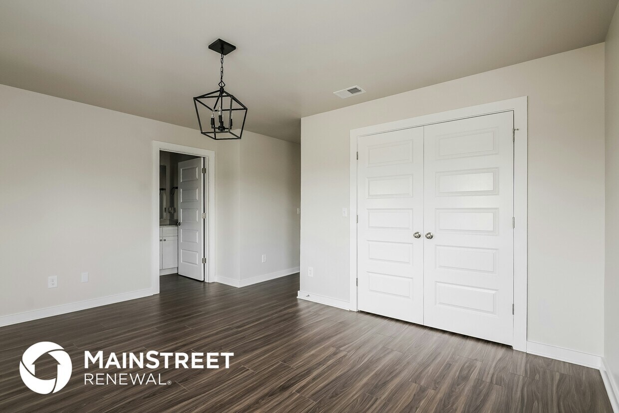 Building Photo - 370 Ridgeview Cir