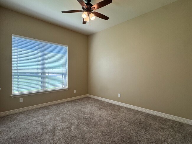 Building Photo - 11248 Fox Trail