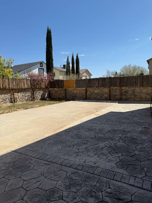 Building Photo - 14157 Tierra Delfin Dr