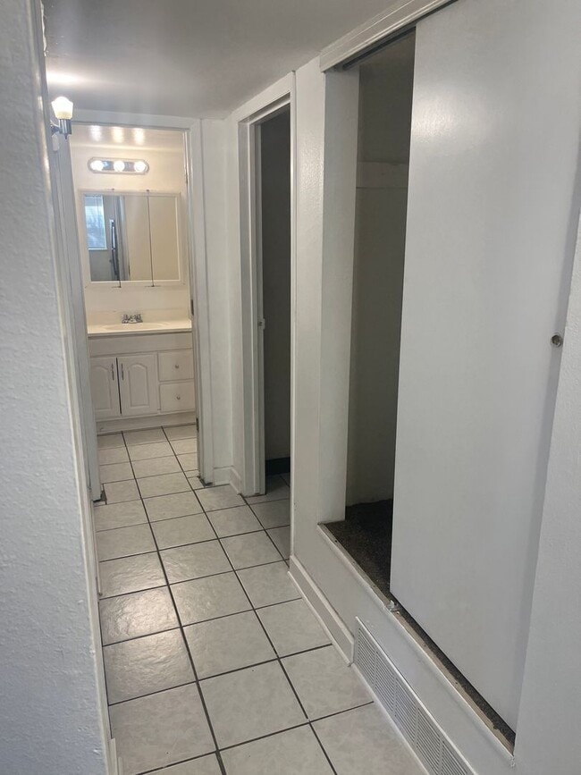 Building Photo - Spacious 1BR Condo - Available Soon
