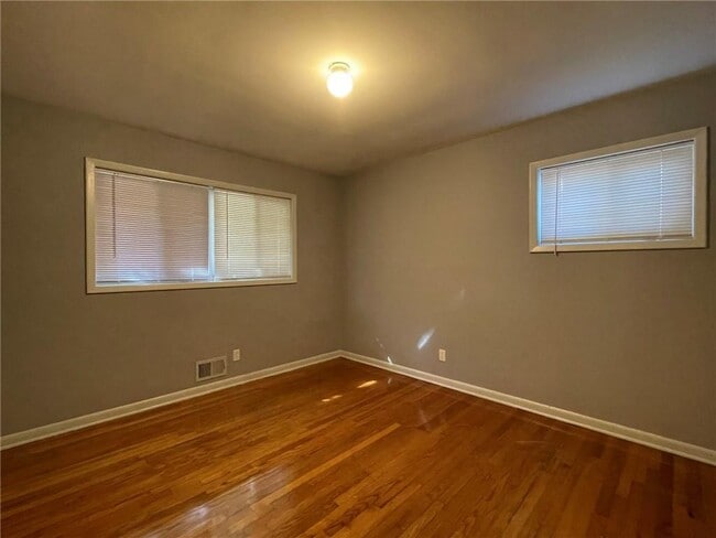 Building Photo - 2352 Arrow Cir
