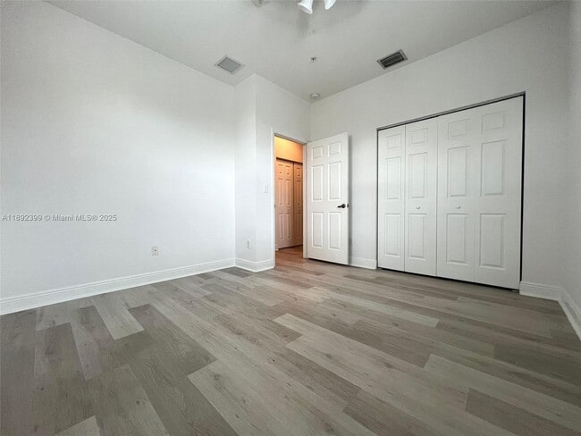 Building Photo - 1423 SW 147th Ave