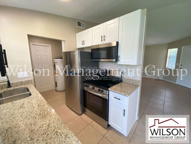 Building Photo - 5511 Lehigh Ave