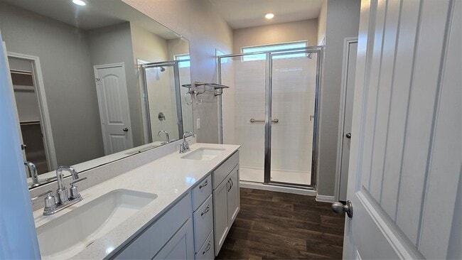 Building Photo - 313 Charles Trl