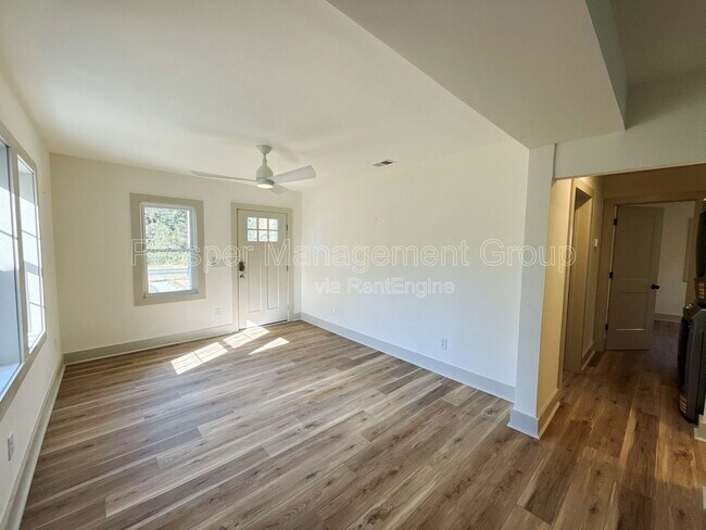 Building Photo - 5732 Allison Ave