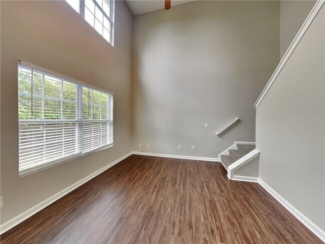 Building Photo - 20 Fieldview Ln