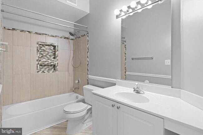 Building Photo - 5947 Founders Hill Dr