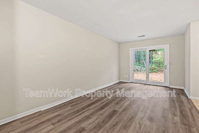 Building Photo - 121 Canvasback Dr