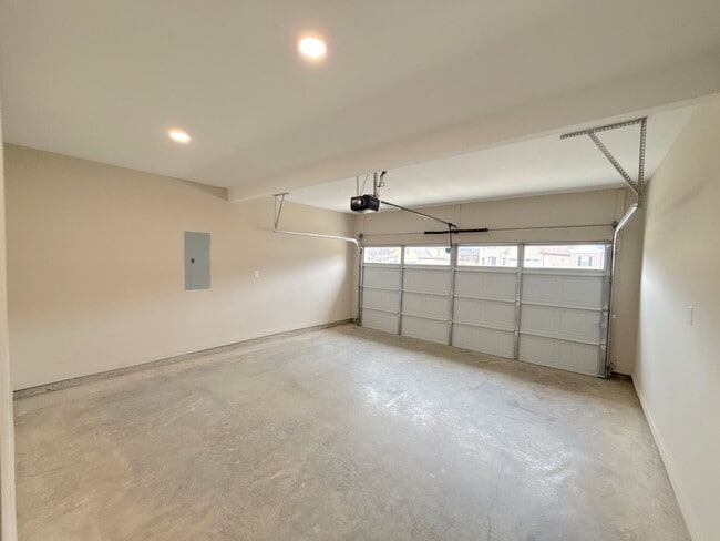 Building Photo - 2828 Epping Way Dr