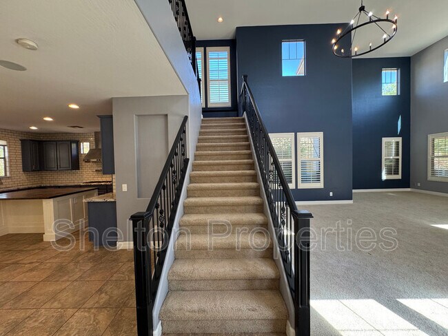 Building Photo - 20933 W Cora Vista