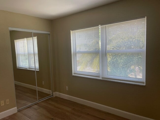 Building Photo - 510 M St