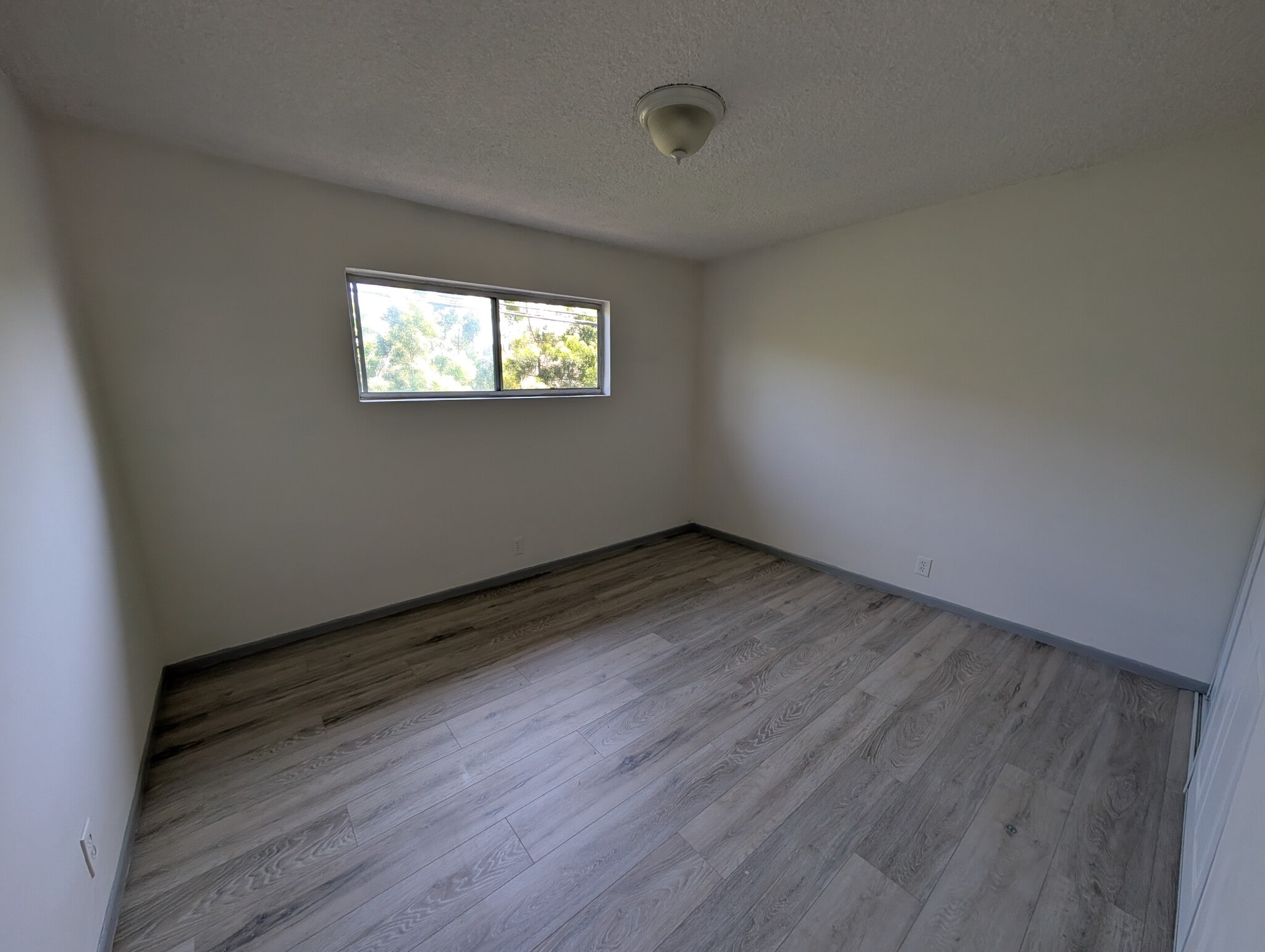 Building Photo - 15308 Orange Ave