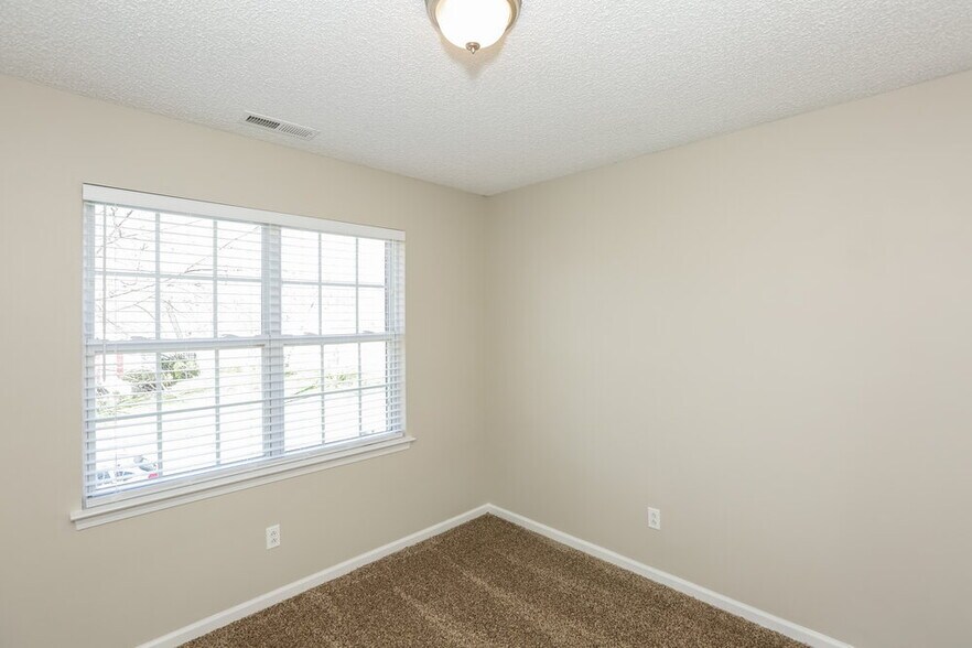 Building Photo - 4204 Runaway Cir