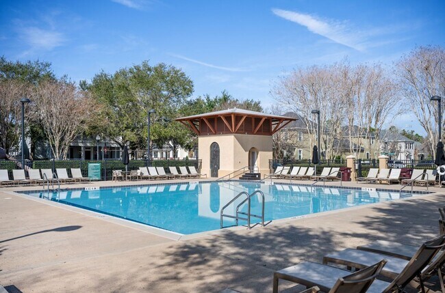 Building Photo - Modern 1/1 Spacious Apartment with 1 Car G...