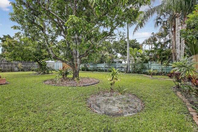 Building Photo - 160 NW 34th St