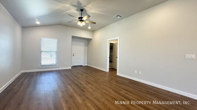 Building Photo - 2148 Kokomo Ave