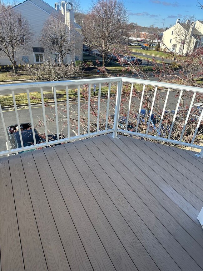 Building Photo - renovated 2-story Crestwood Condo! Situated in this great community is this wonderful 2-bedroom 1...