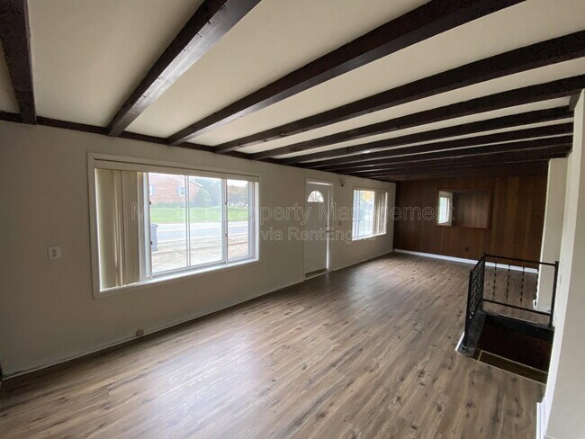 Building Photo - 601 Forbes St