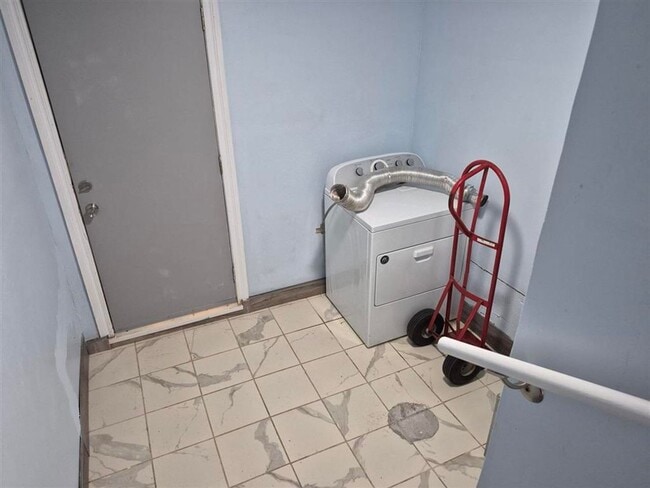 Building Photo - 2209 NW Smith Ave