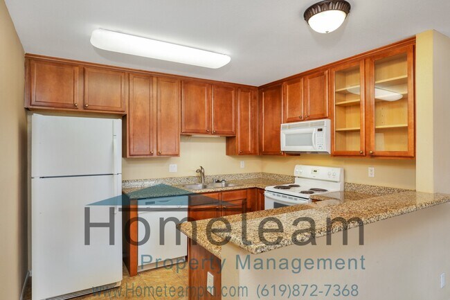 Building Photo - 2 BR/ 2 BA 892 SQFT SAN DIEGO CONDO