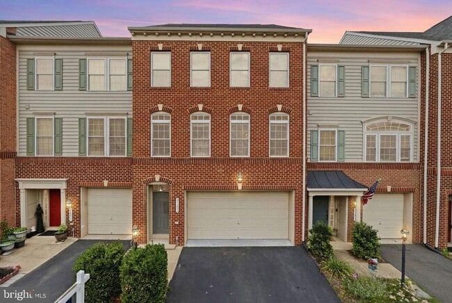Building Photo - 21253 Park Grove Terrace