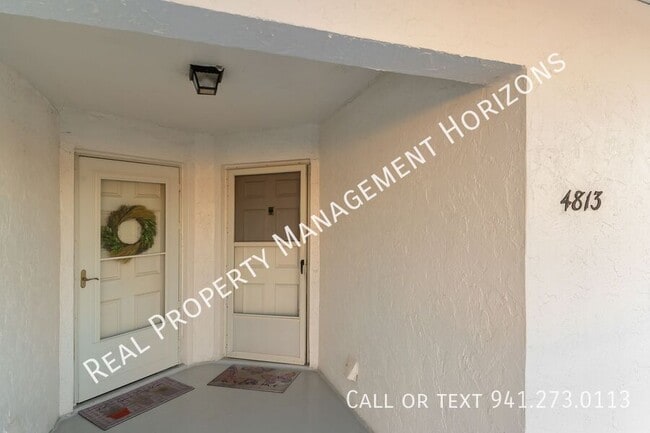 Building Photo - 4813 Independence Dr