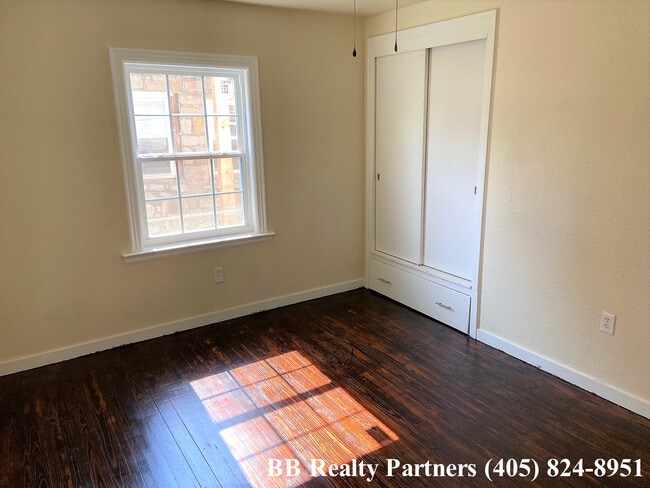 Building Photo - 3528 E 29th St