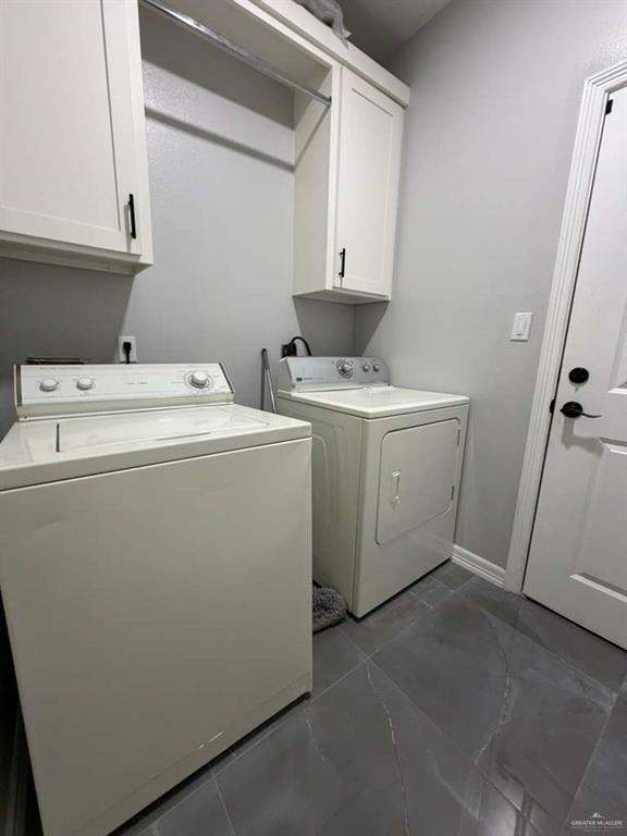 Building Photo - 17 S Elevation Dr