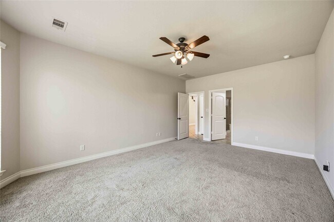 Building Photo - 27707 Lodgemist Ct
