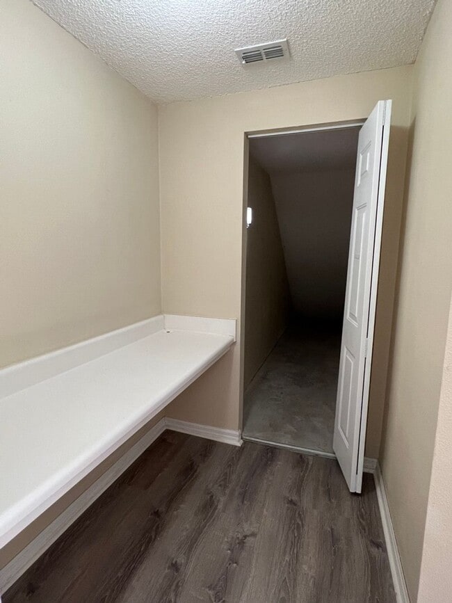 Building Photo - Spacious 2/2 in The Links at Haile #u131