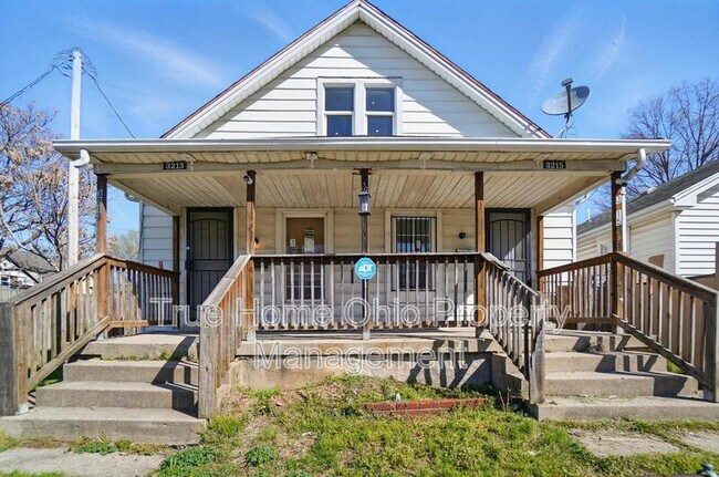 Primary Photo - 3215-3215 E 5th St