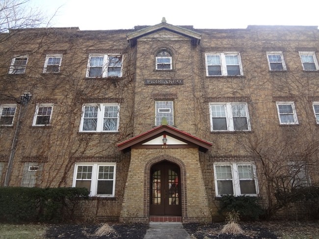 Building Photo - 415 Probasco St