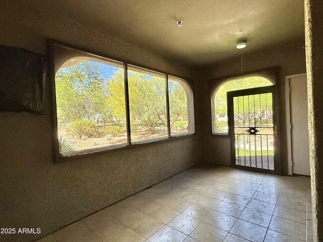 Building Photo - 15050 N Thompson Peak Pkwy