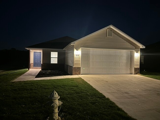 Primary Photo - 801 S Katlyn Dr