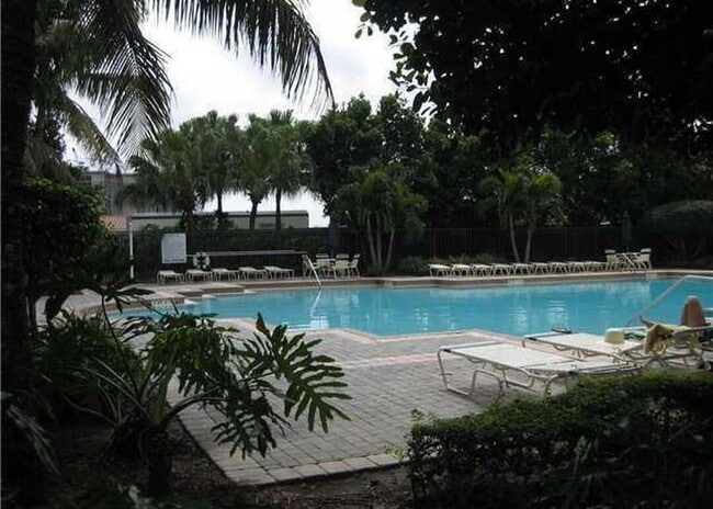 Building Photo - 158 Berenger Walk